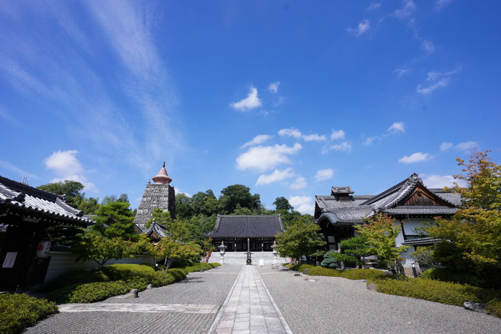 仏前で静かに深く永遠を誓う「顕本法華宗 総本山 妙満寺」ご案内動画公開！